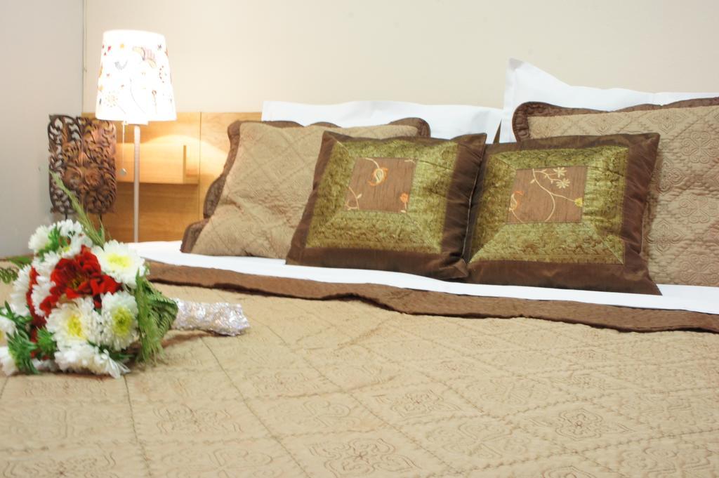 Agentia H Accommodation บูคาเรสต์ ภายนอก รูปภาพ