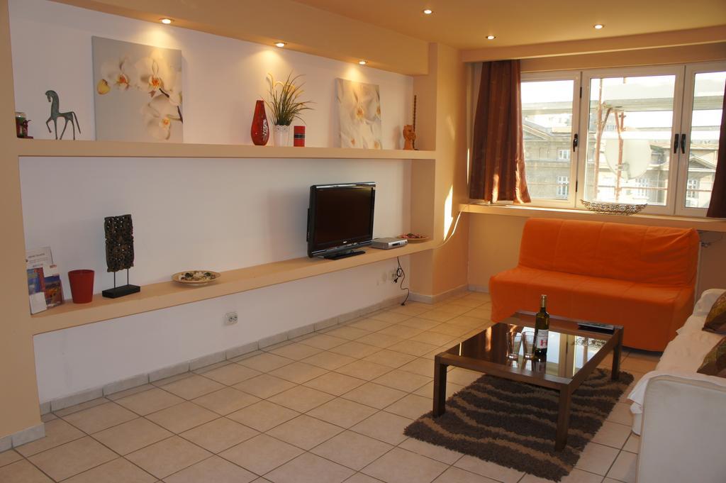Agentia H Accommodation บูคาเรสต์ ภายนอก รูปภาพ