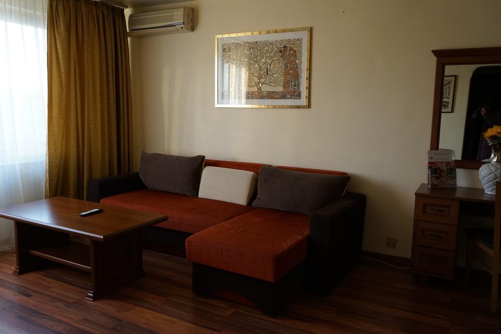 Agentia H Accommodation บูคาเรสต์ ภายนอก รูปภาพ