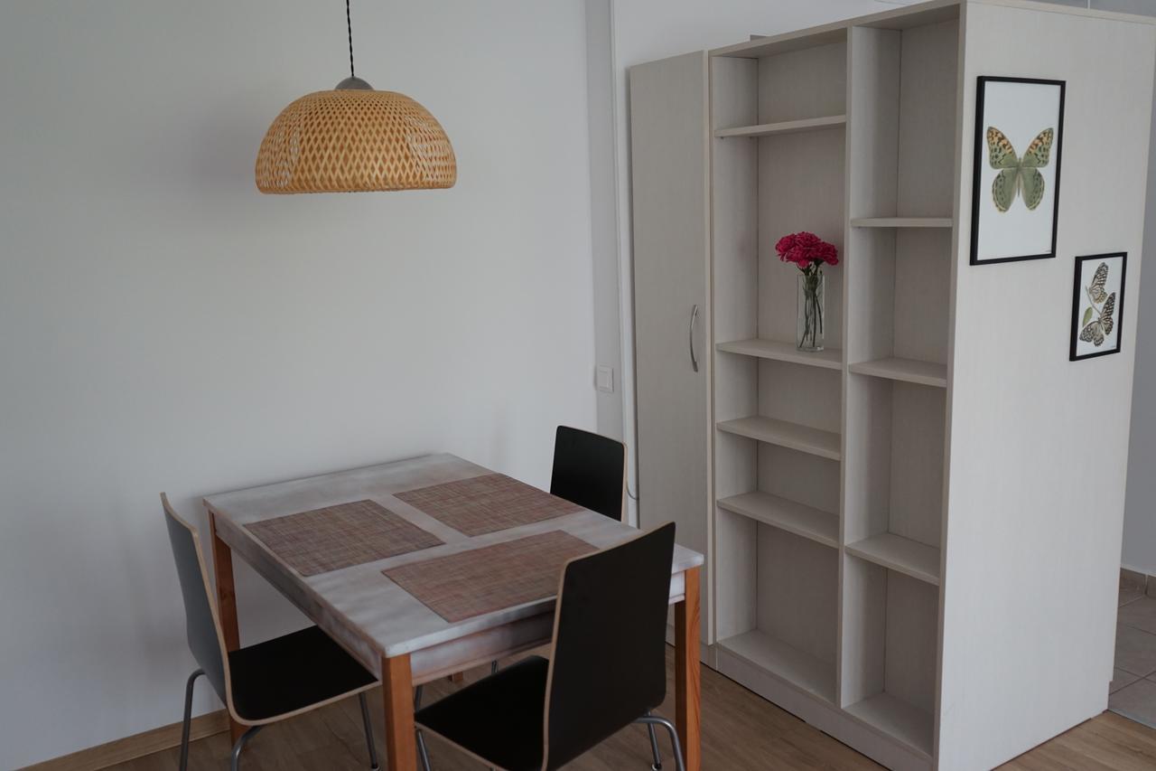 Agentia H Accommodation บูคาเรสต์ ภายนอก รูปภาพ