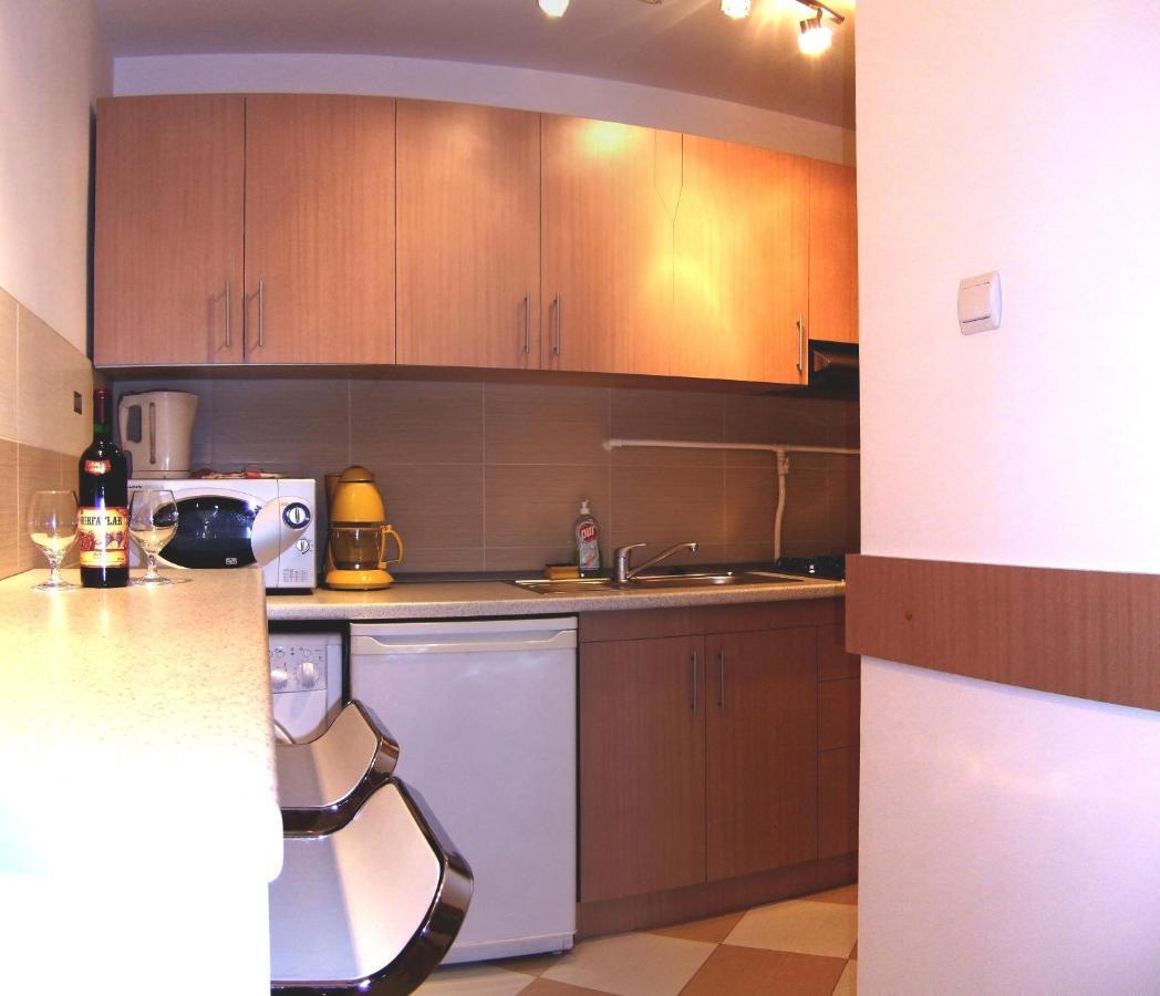Agentia H Accommodation บูคาเรสต์ ภายนอก รูปภาพ