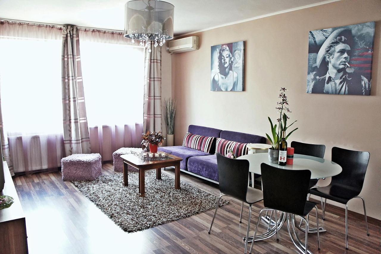 Agentia H Accommodation บูคาเรสต์ ภายนอก รูปภาพ